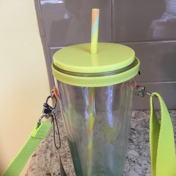 Starbucks Cold Cup and Carrying Case 24oz/710 ML - Picture 4 of 11